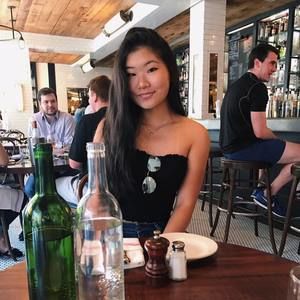 Meet your Posher, Eunjee